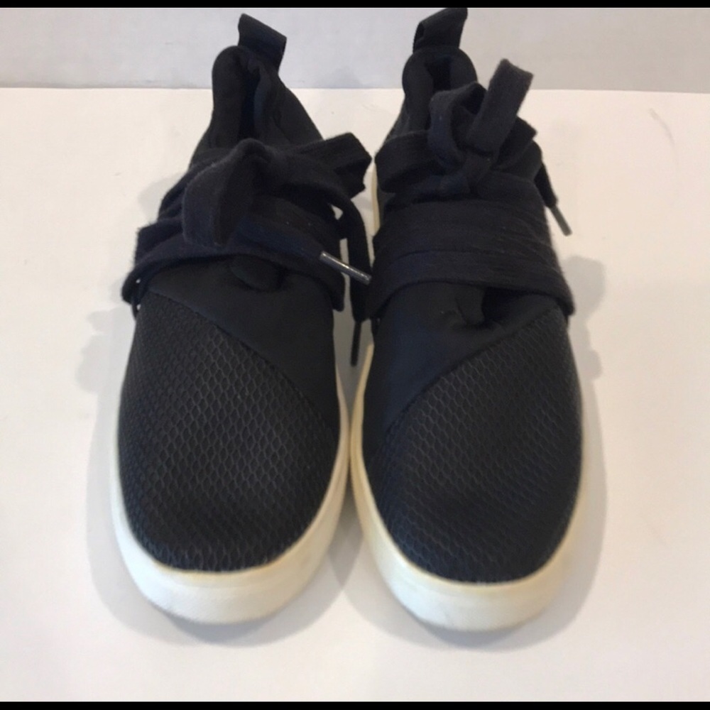 Black Mossimo Kressi Lace Up Sock Top Sneakers. Size 7